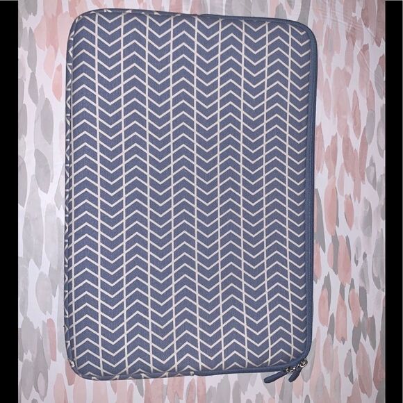 15-16” Laptop Sleeve - chevron pattern - double zipper - Picture 8 of 9